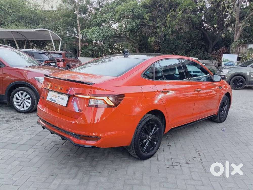 Skoda Slavia Style 1.0l Tsi At, 2024, Petrol