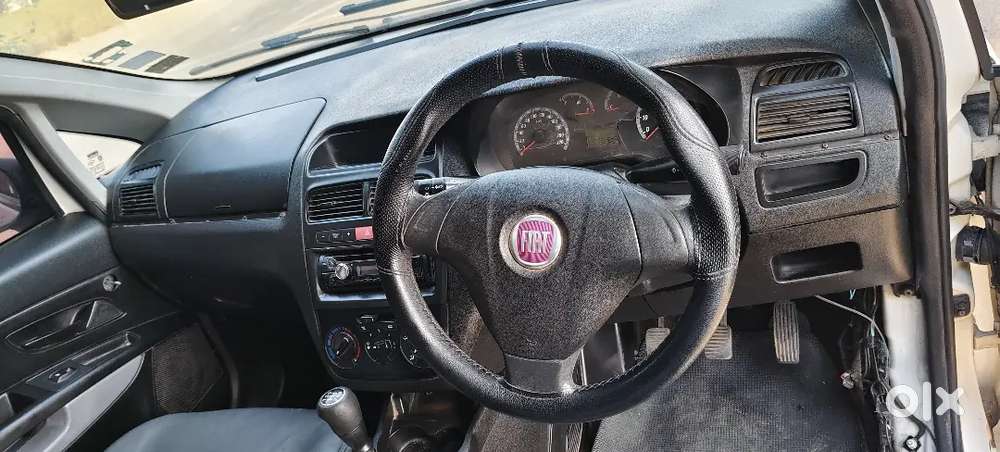 Fiat Punto 2010 Petrol 90000 Km Driven Paper Valid 2030 Petrol+cng
