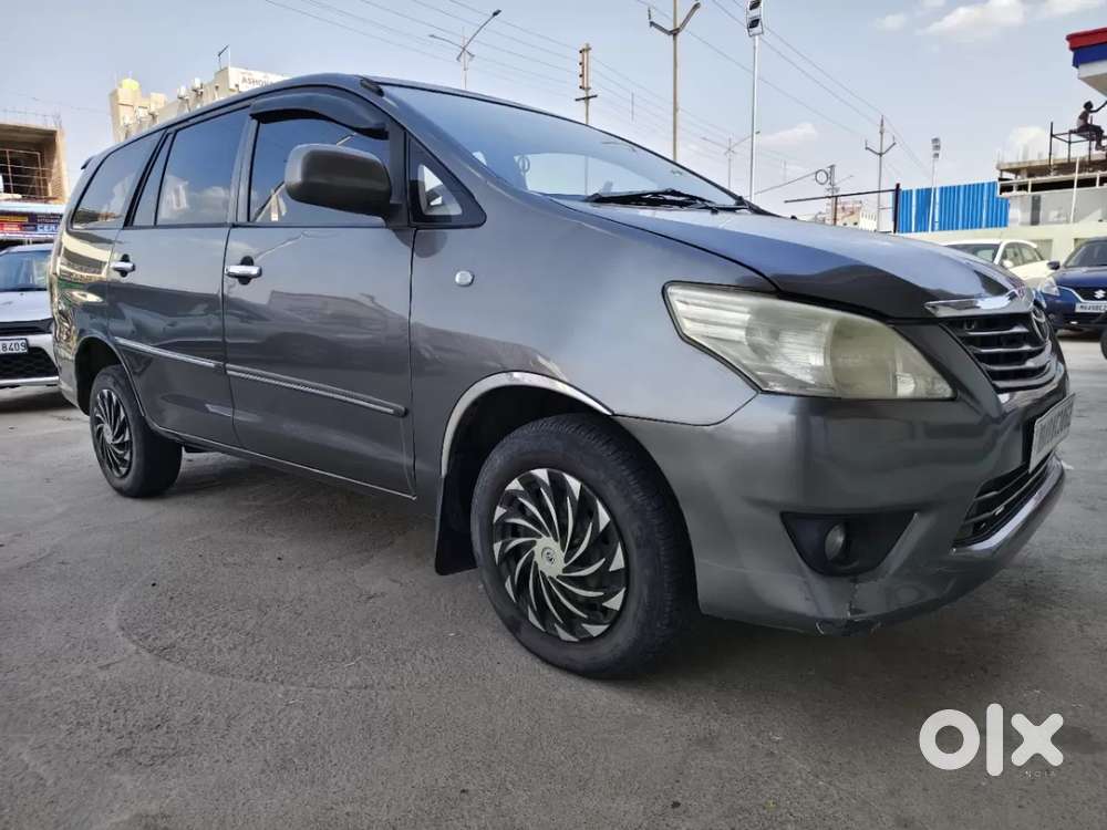 Toyota Innova, 2013, Petrol