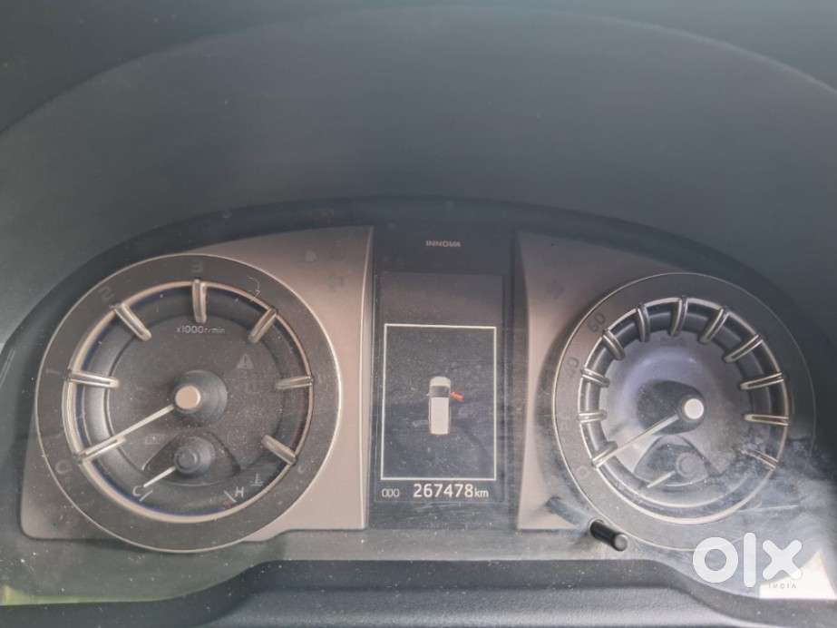 Toyota Innova Crysta 2.4 V 7 Str, 2017, Diesel