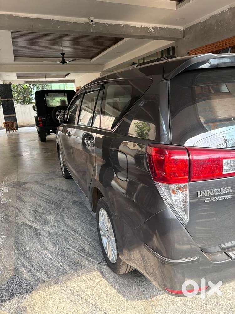 Toyota Innova Crysta 2018 Petrol 24000 Km Only Used To Droplady Driven