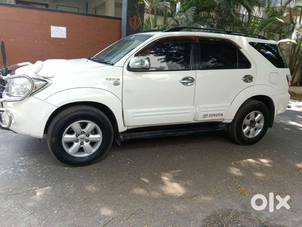 Toyota Fortuner 2011-2016 4x2 Manual, 2011, Diesel