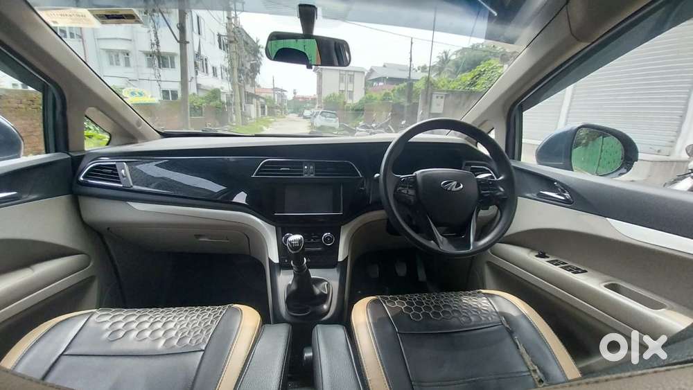 Mahindra Marazzo M8, 2018, Diesel