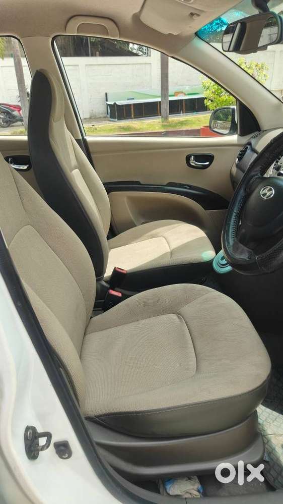 Hyundai I10 Sportz At, 2012, Petrol