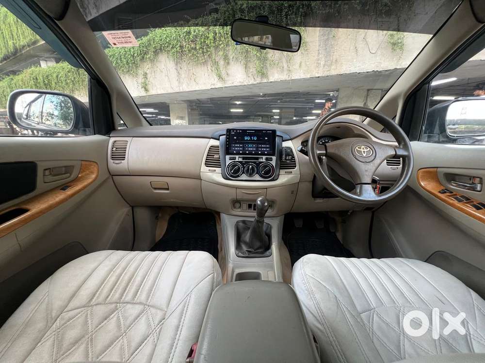 Toyota Innova 2.5 E Diesel Ps 8-seater, 2011, Diesel