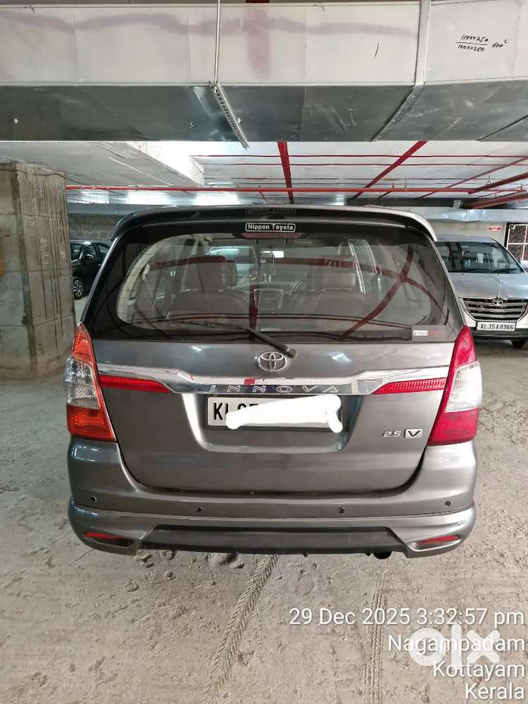 Toyota Innova 2014 Diesel 160000 Km Driven