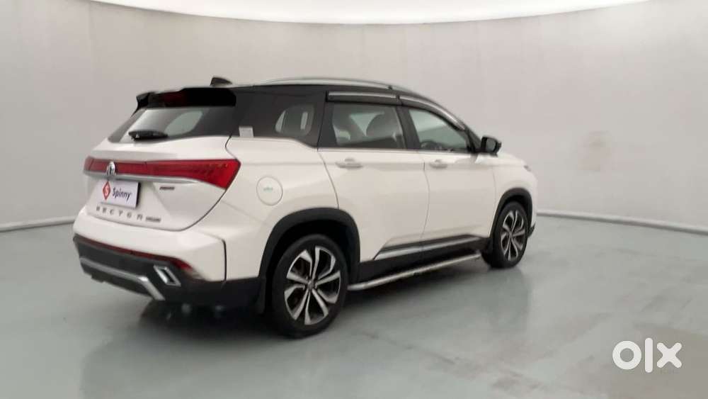 Mg Hector Plus Savvy Pro 1.5 Turbo Petrol Cvt 7 Str, 2023, Petrol
