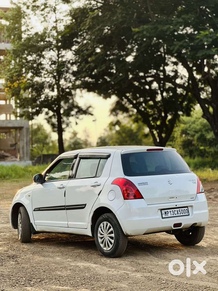 Maruti Suzuki Swift Vxi Bsiv, 2010, Cng & Hybrids