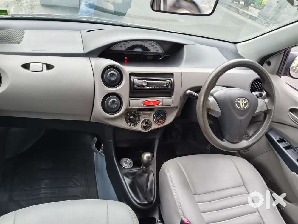 Toyota Etios Liva G, 2011, Petrol