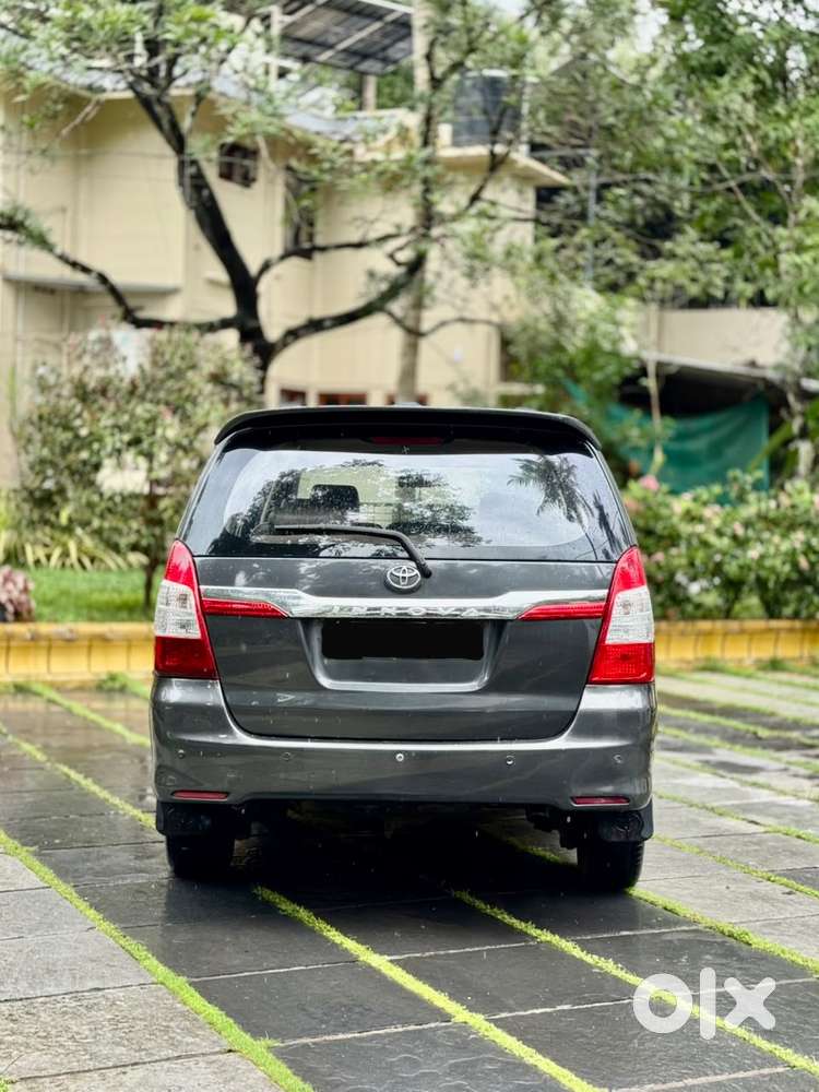 Toyota Innova 2.5 Gx 8 Str Bs-iii, 2015, Diesel