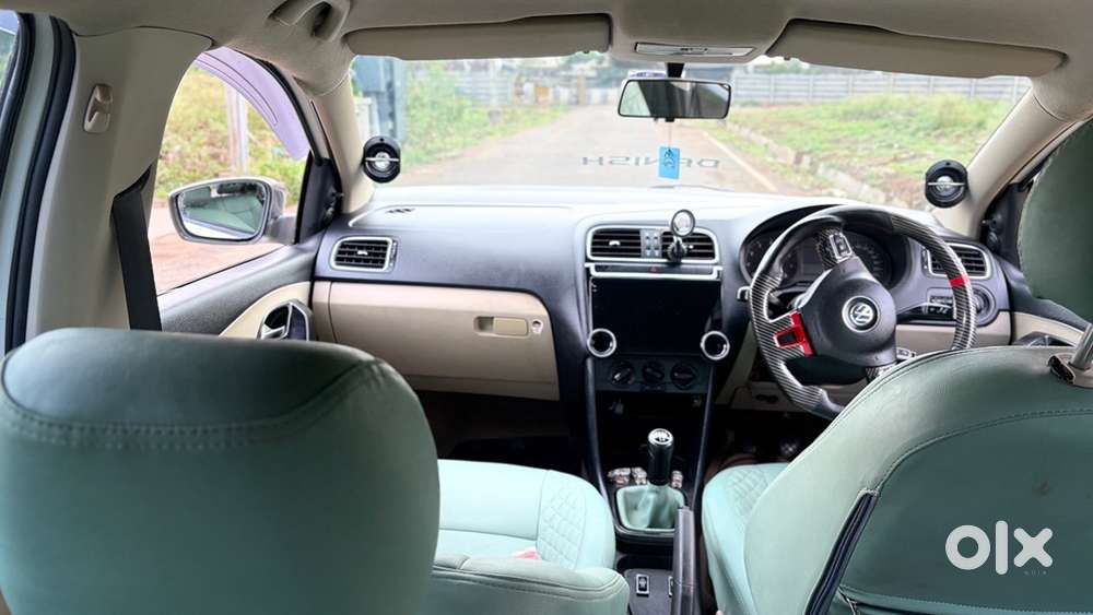 Volkswagen Polo Petrol Manual 2011