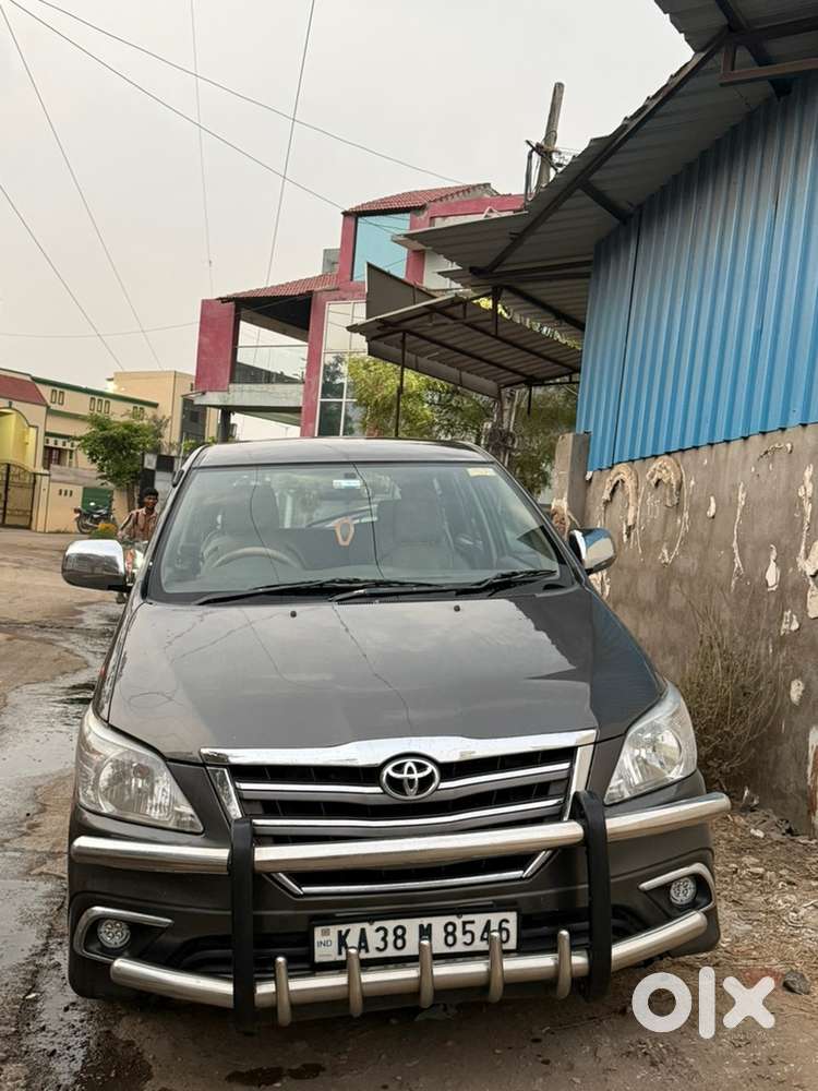 Toyota Innova 2012 Diesel Well Maintained