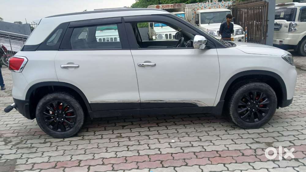 Maruti Suzuki Brezza 1.5 Zxi At Smart Hybrid, 2022