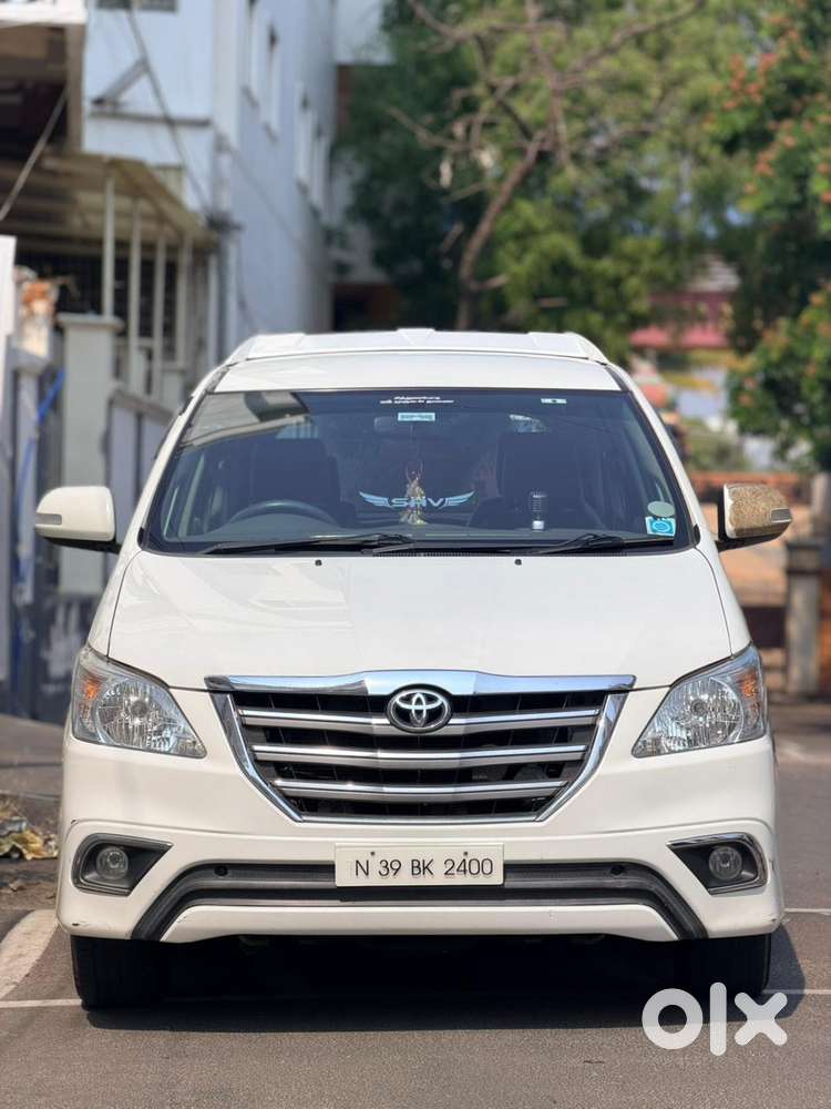 Toyota Innova 2.5 Z Diesel 7 Seater Bs Iv, 2013, Diesel