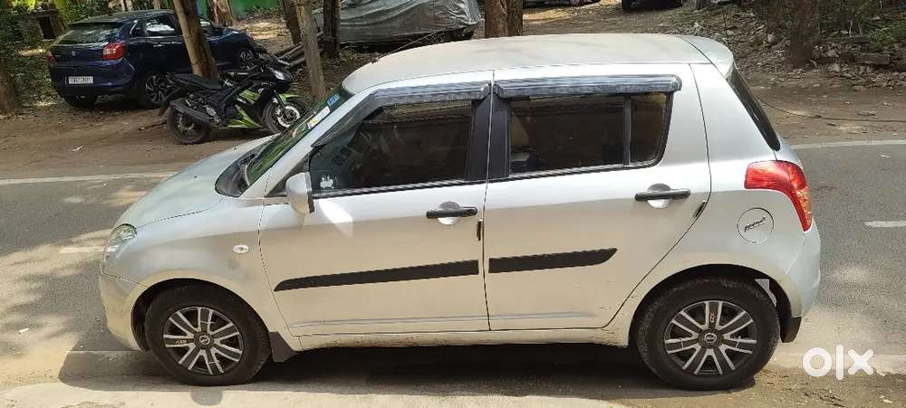 Swift Maruti Vxi 2010 Km Driven