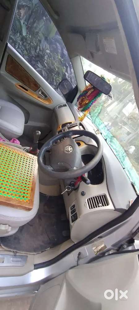 Toyota Innova 2012 Diesel 400000 Km Driven