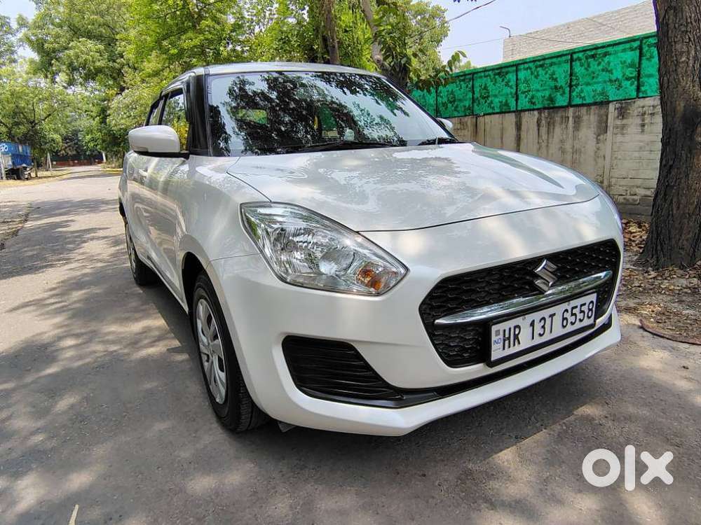 Maruti Suzuki Swift Vxi + Manual, 2022, Petrol
