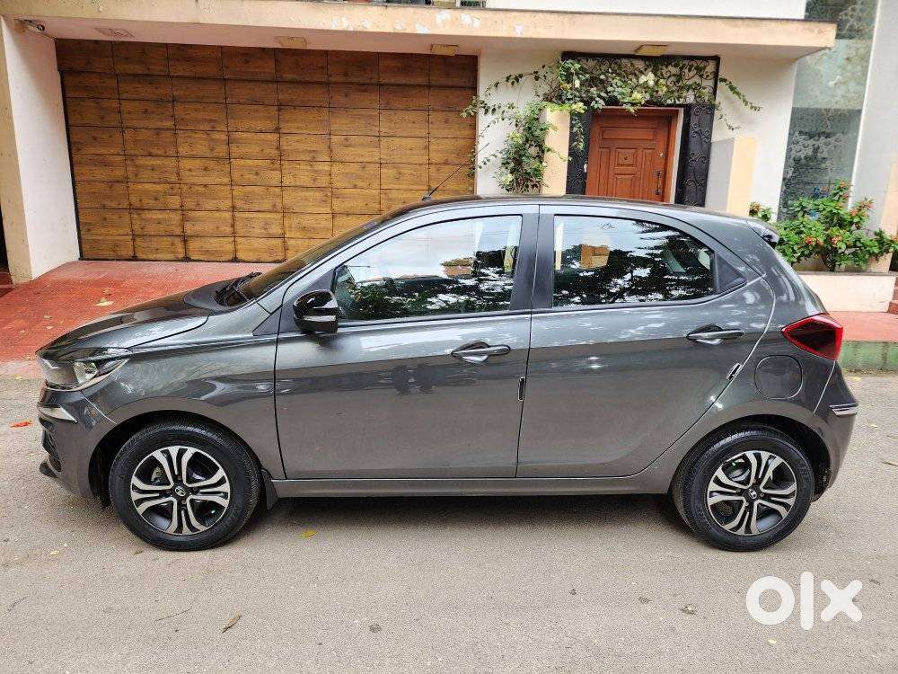 Tata Tiago 1.2 Revotron Xt (o), 2023, Petrol