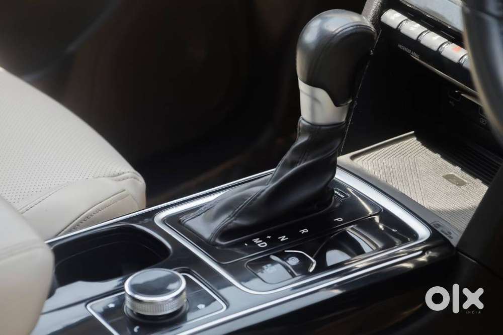 Mahindra Xuv700 2.0 Ax 7 Petrol At Luxury Pack Str, 2026, Petrol