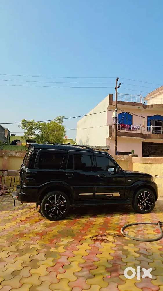 Mahindra Scorpio 2021 Diesel 94000 Km Driven