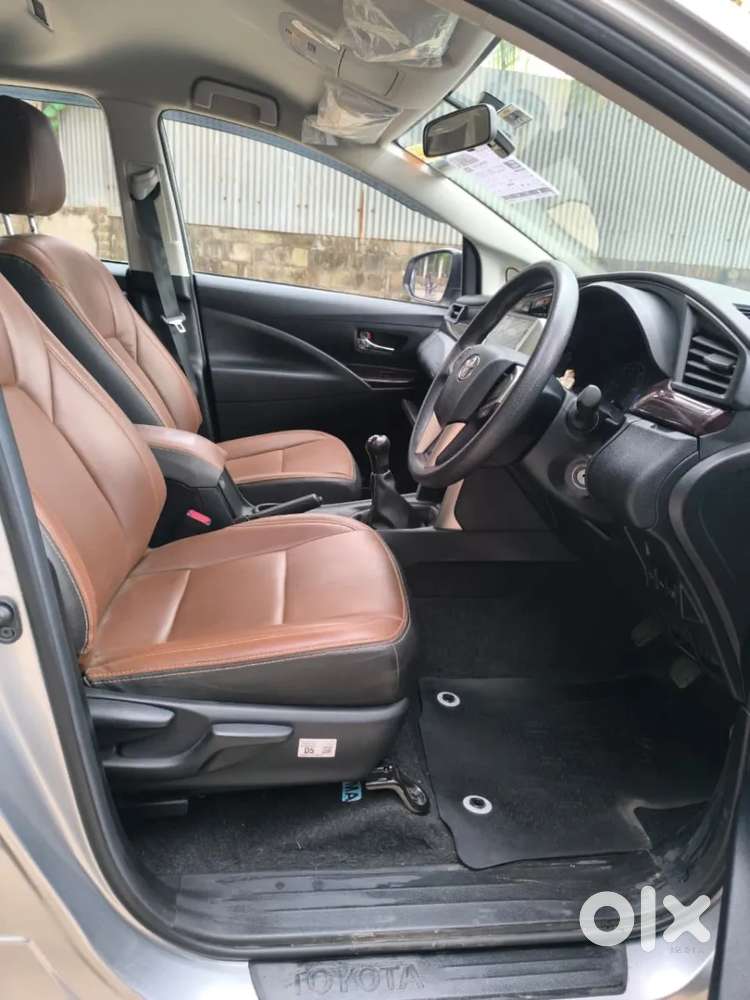 Toyota Innova Crysta 2.4 G Plus Mt 7 Str, 2024, Diesel