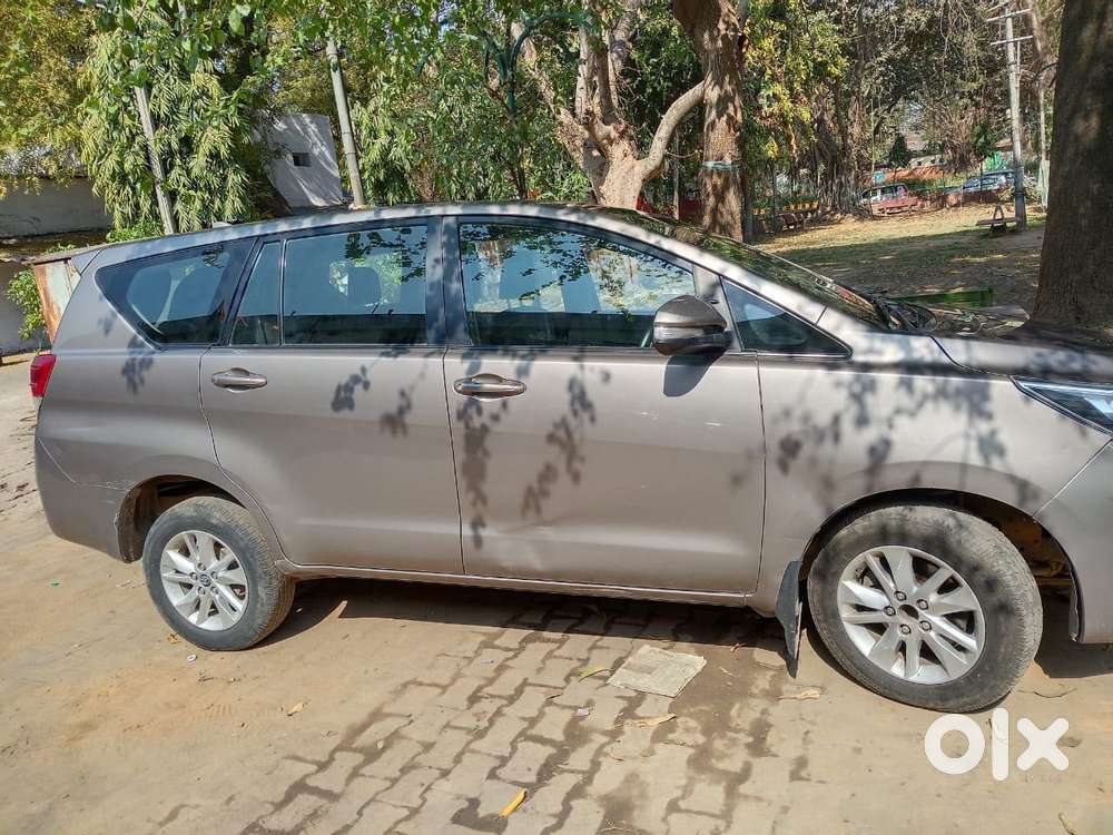Toyota Innova Crysta 2.4 G Mt, 2017, Diesel