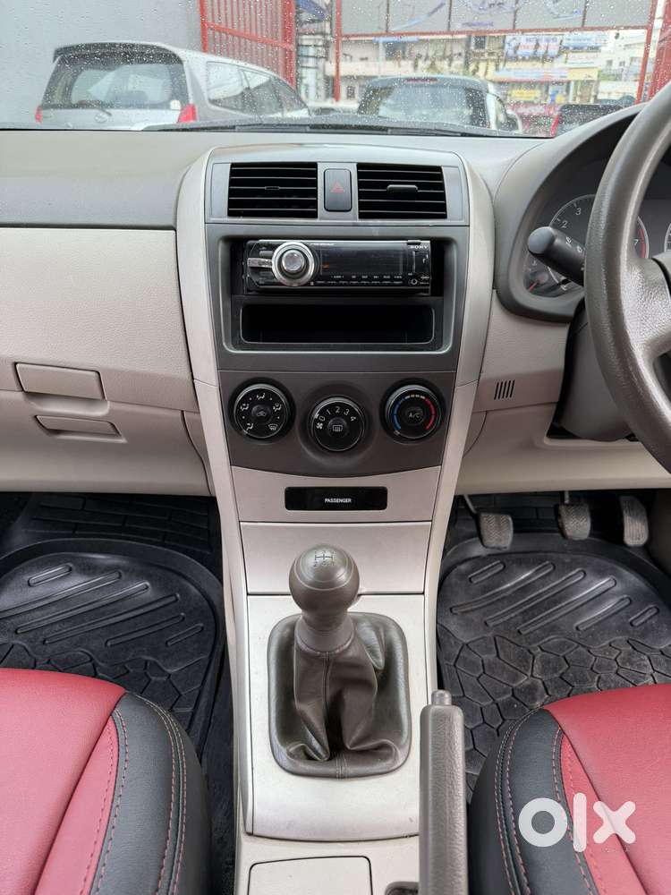 Toyota Corolla Altis Aero 1.8 J, 2011, Petrol