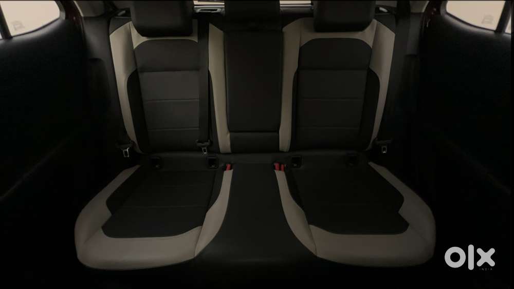Volkswagen Taigun Topline 1.0 Tsi At (electric Seats), 2022, Petrol