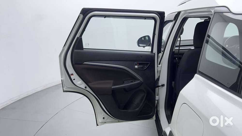 Maruti Suzuki Brezza Zxi Plus At, 2022, Petrol