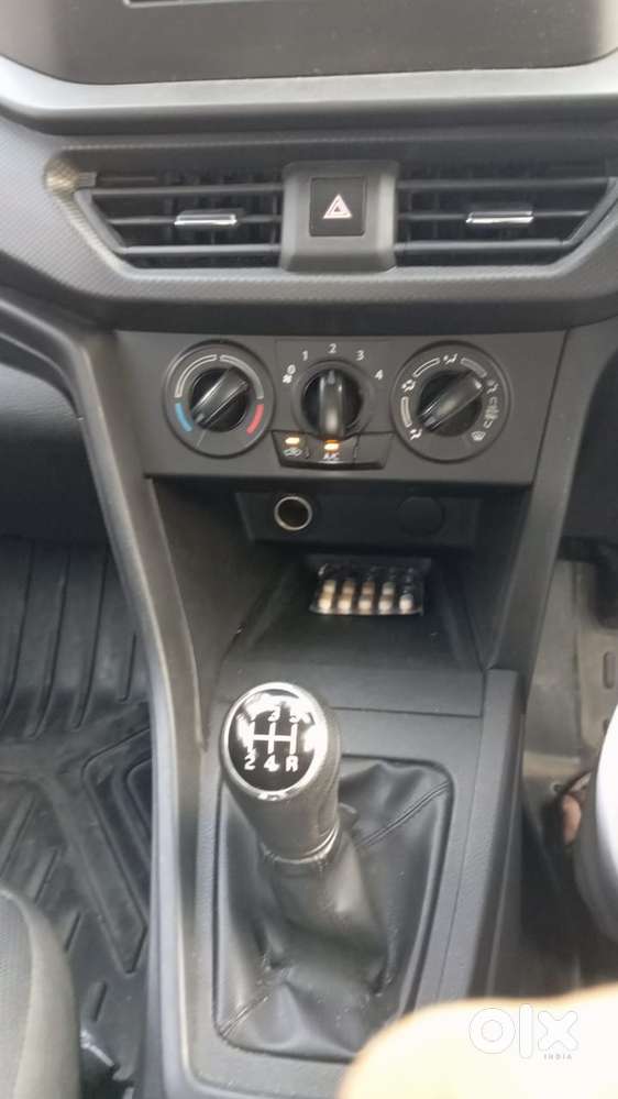 Maruti Suzuki Brezza 1.5 Lxi Smart Hybrid, 2022, Cng & Hybrids