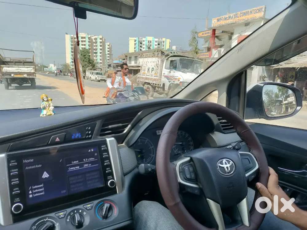 Toyota Innova Crysta 2023