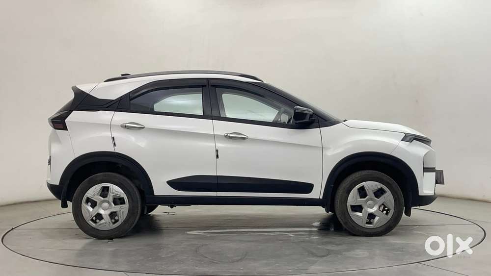 Tata Nexon Pure (s) 1.2 Petrol 6amt, 2024, Petrol