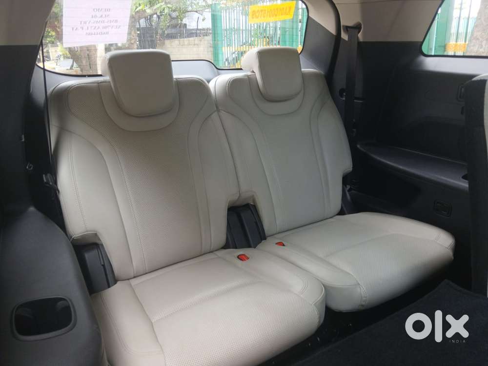 Mahindra Xuv700 2.0 Ax 7 Petrol At Luxury Pack Str, 2024, Petrol