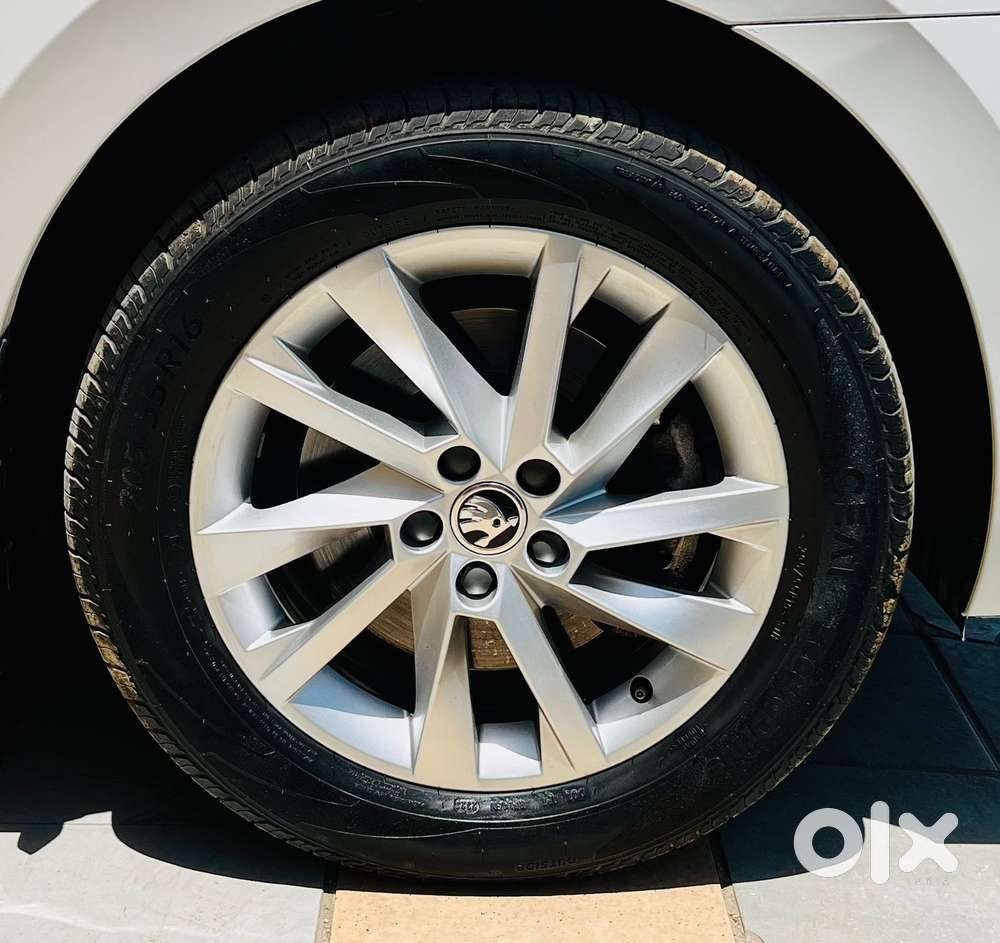 Skoda Slavia Ambition 1.5l Tsi Dsg, 2024, Petrol