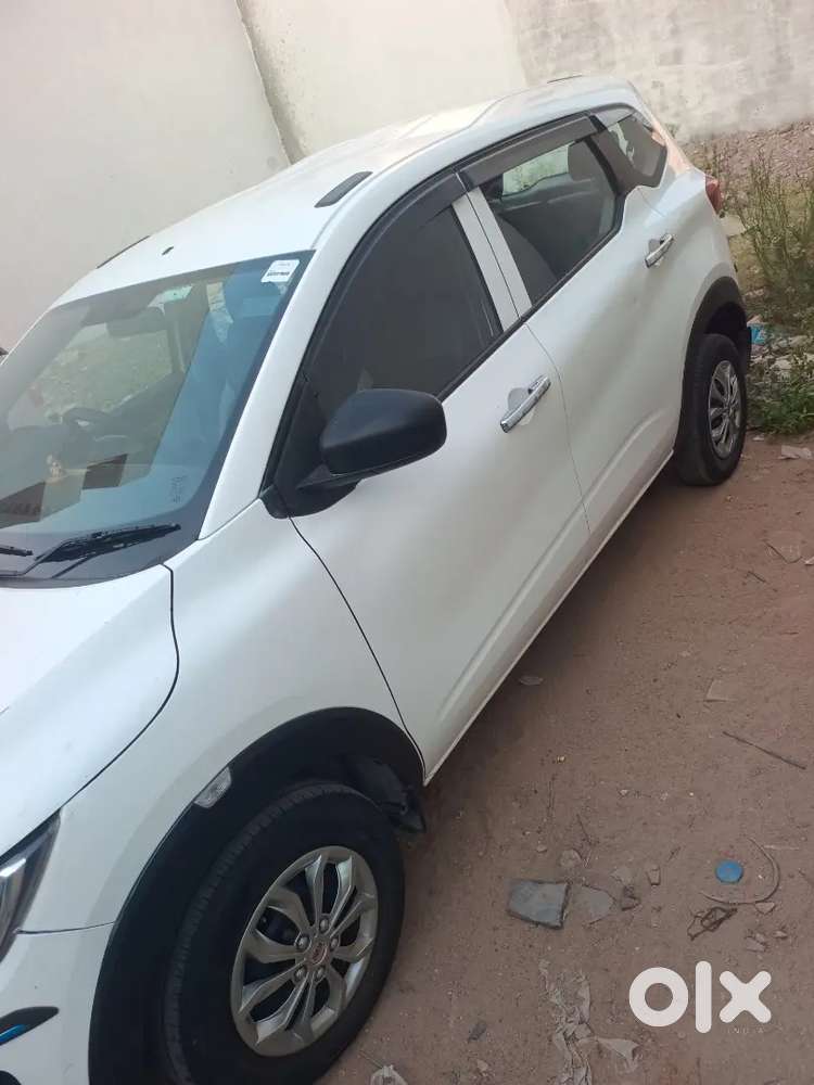 Renault Triber 2024 Petrol Well Maintained