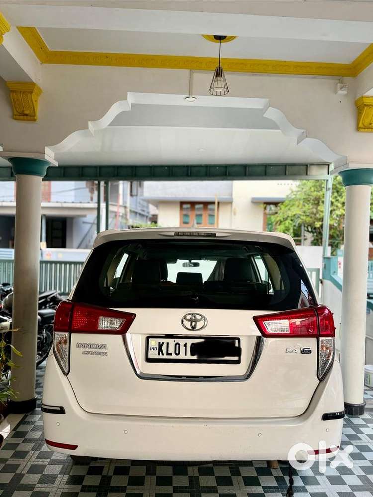 Toyota Innova Crysta 2022 Diesel Well Maintained
