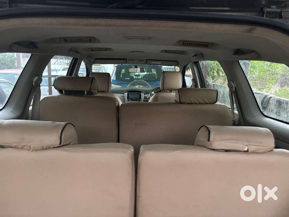 Toyota Innova 2009-2011 2.5 Gx 8 Str, 2012, Diesel