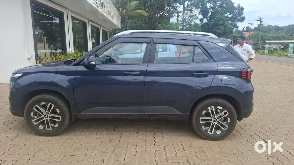 Hyundai Venue 1.2 S (o), 2023, Petrol