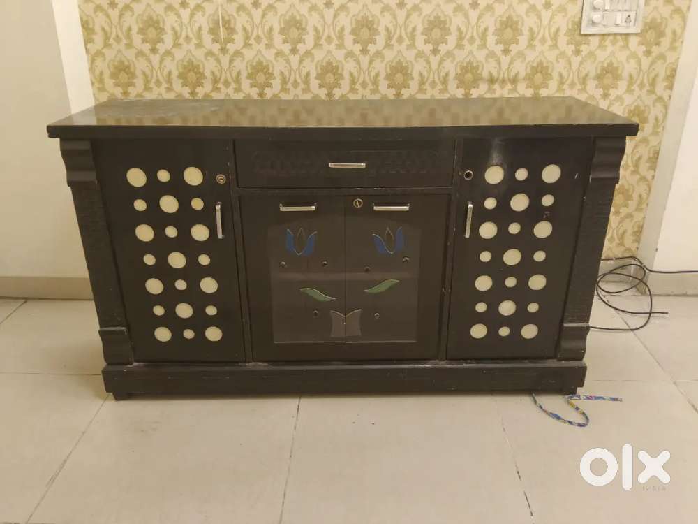 Tv Cabinet Cupboard (Almirah)