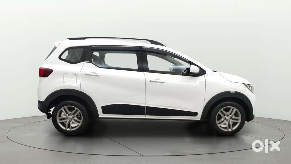 Renault Triber Rxz, 2021, Petrol