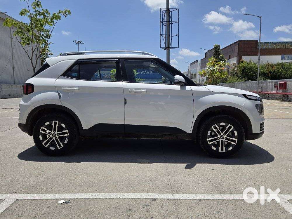 Hyundai Venue 1.2 S Plus, 2024, Petrol