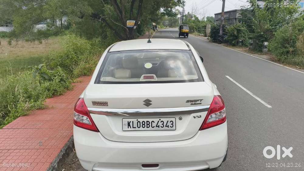 Maruti Suzuki Swift Dzire Vxi Optional, 2013, Petrol