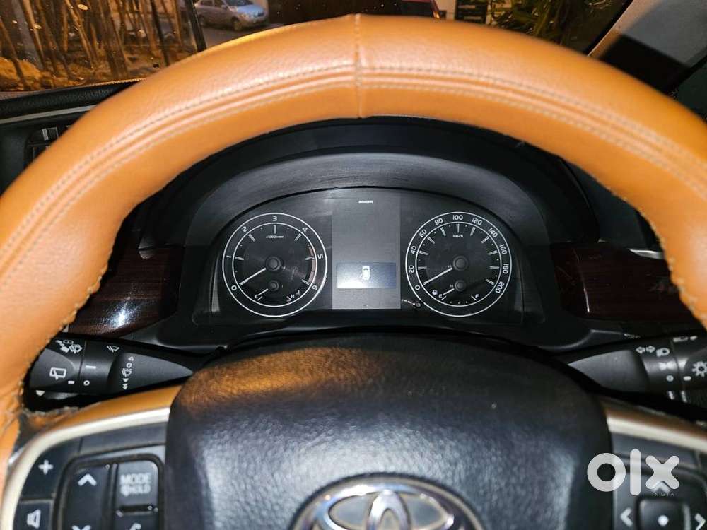 Toyota Innova Crysta 2.4 G Plus Mt 7 Seater 2017 – Company Maintained