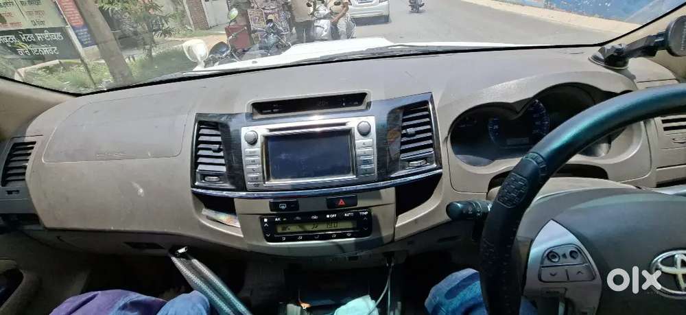 Toyota Fortuner Diesel 2012