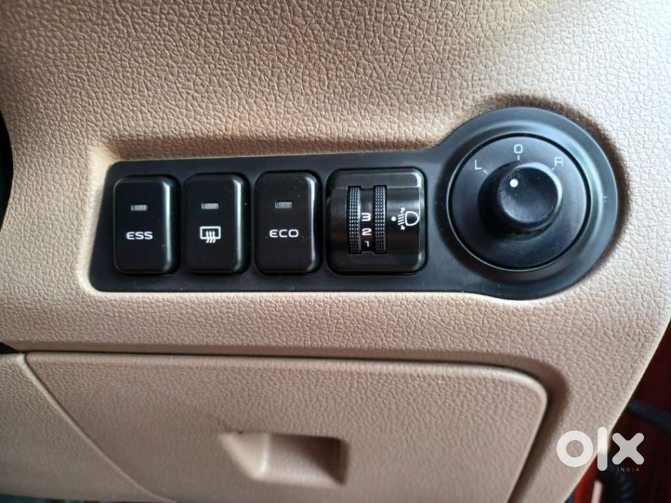 Mahindra Tuv 300 Mhawk100 T8, 2016, Diesel