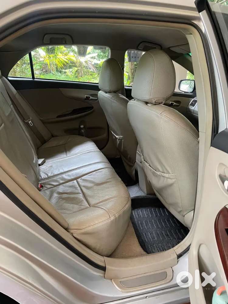 Toyota Corolla Altis 2012