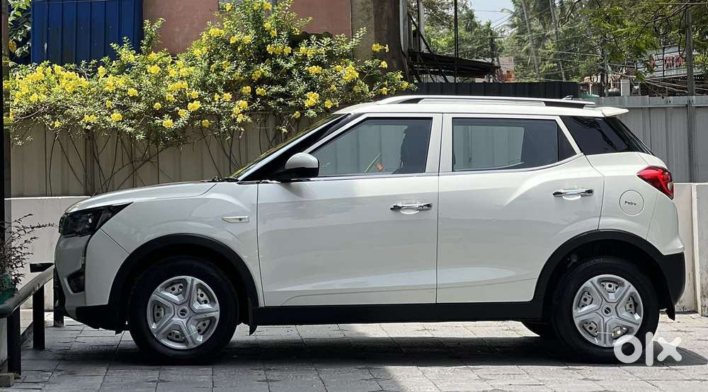 Mahindra Xuv300 W4, 2023, Petrol