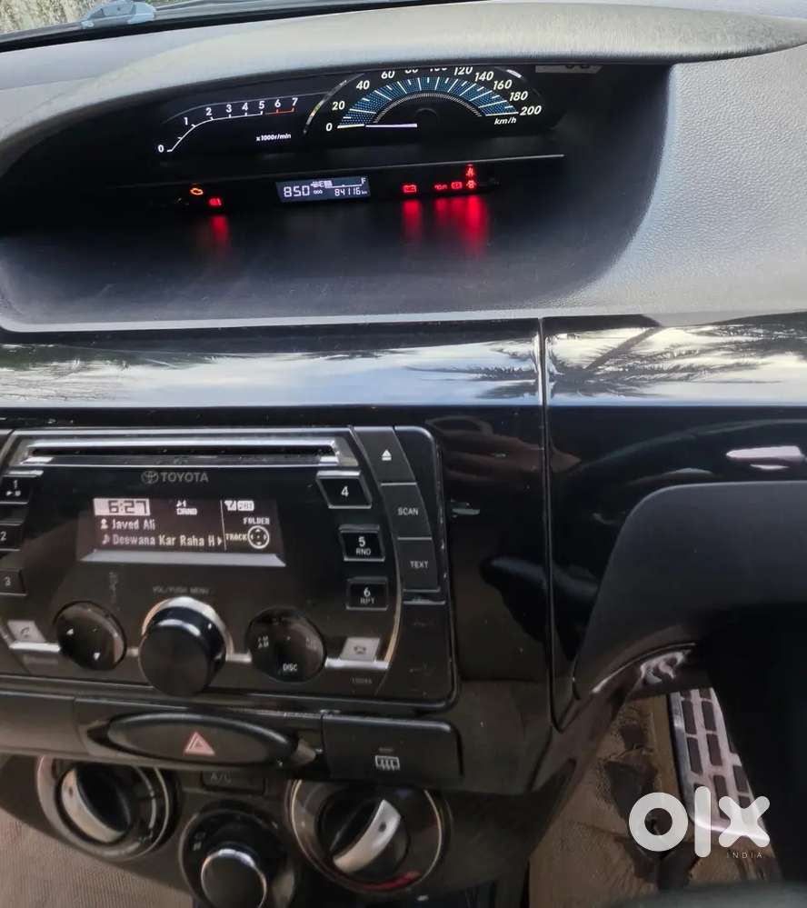 Etios Liva Vxd Dual Tone