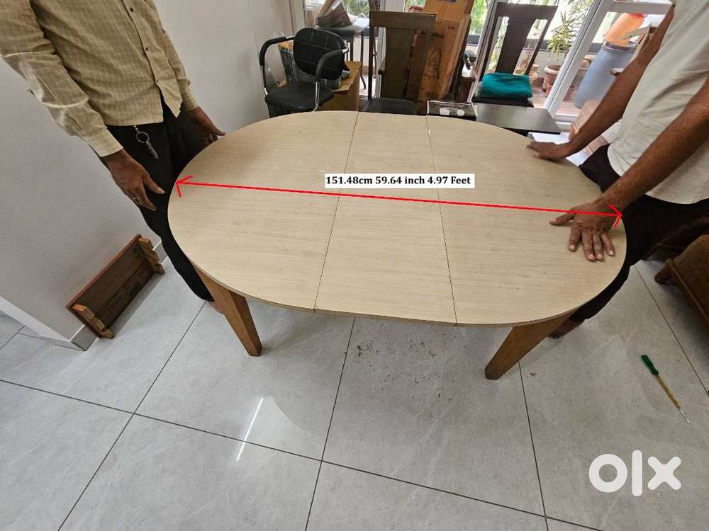 Old but intact Dining Table (Expandable) for Immediate Sale