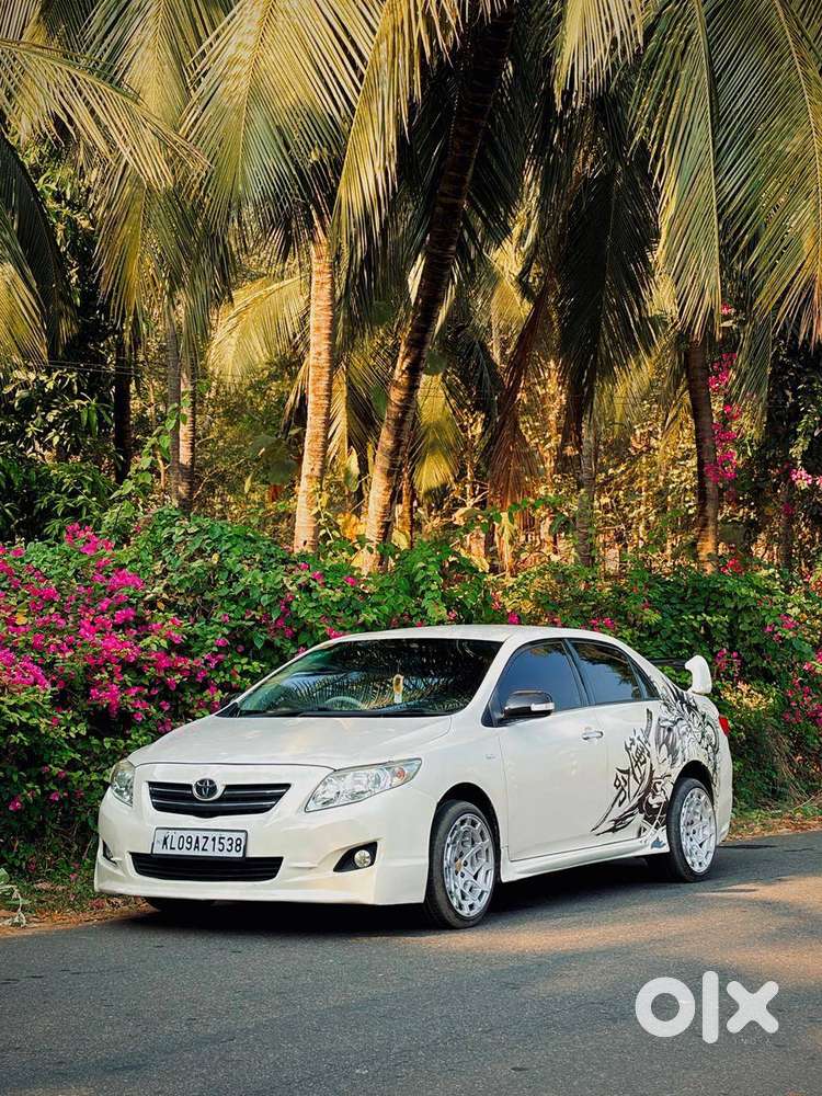 Toyota Corolla Altis 2010 Petrol Well Maintained